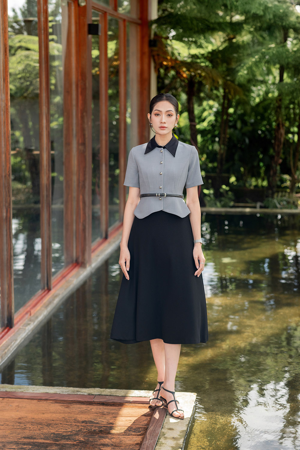 chan-vay-midi-cong-so-mau-den-dang-xoe-cv10-22 Chân váy midi công sở màu đen dáng xòe CV10-22