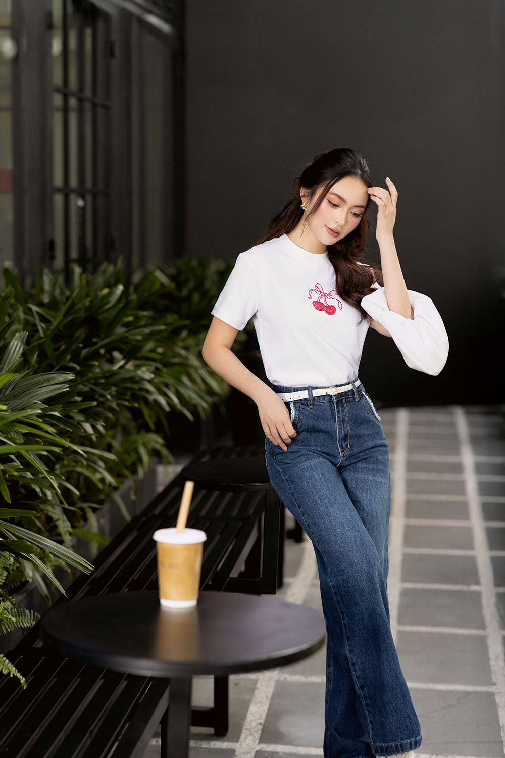 quan-jeans-nu-ong-suong-xanh-dam-vien-tui-qj-22-1 Quần jeans nữ ống suông xanh đậm viền túi