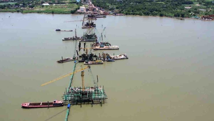 1782864718-b0d7574d01-tru_cau_tran_hung_dao_8-width740height417 Tại thời điểm hiện nay, các hạng mục chính đang được triển khai tích cực, góp phần bảo đảm mục tiêu hoàn thành dự án theo kế hoạch.