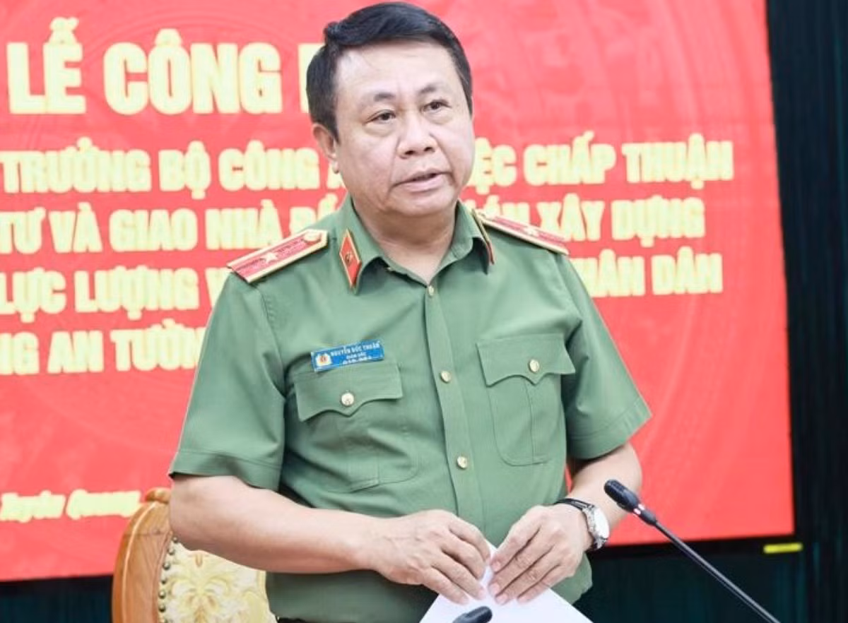 1783065272-a579172909-thieu-tuong-nguyen-duc-thuan-2955-width1200height882 Thiếu tướng Nguyễn Đức Thuận, Giám đốc Công an tỉnh Tuyên Quang.