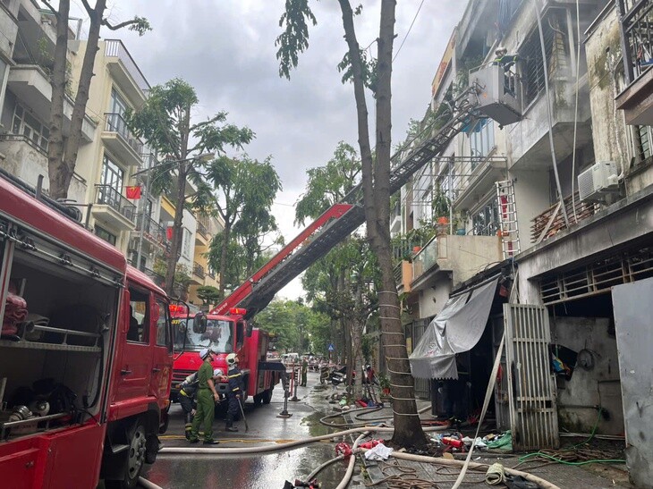 1783077857-eda0fa5101-chay-tai-khu-do-thi-van-phu-22-3370-width730height547 2 người tử vong trong vụ cháy tại khu đô thị Văn Phú - 1
