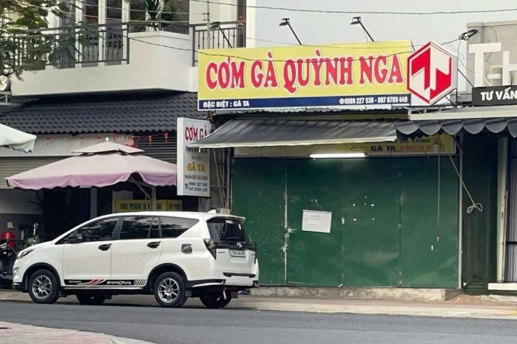 1783296998-9133ed4420-com-ga-quy-nga-2001-width740height493 Nhiều trường hợp nhập viện nghi ngờ ngộ độc thực phẩm ở cơm gà Quỳnh Nga. Ảnh: Phương Linh