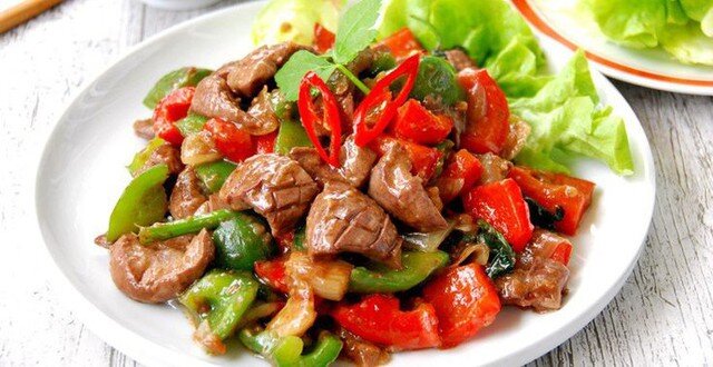 1784273334-21cc5a17b8-doi-mon-cho-ca-nha-voi-mon-cat-heo-xao-dau-hao-sieu-ngon-0205-width640height330 Lựa chọn cật lợn tươi, sơ chế đúng cách và ăn điều độ giúp phát huy giá trị dinh dưỡng của thực phẩm.
