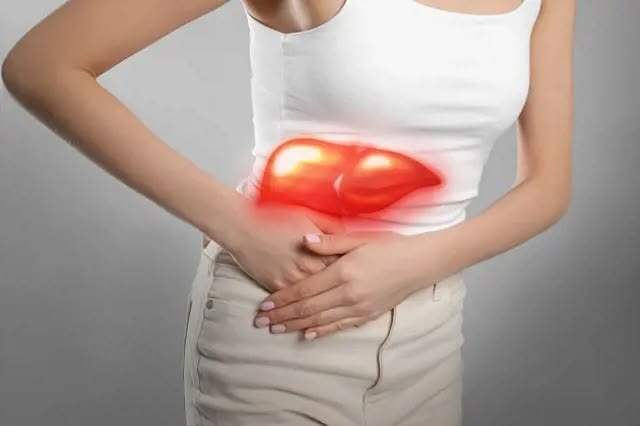 Nhiều trường hợp gan nhiễm mỡ chỉ được phát hiện tình cờ qua khám sức khỏe định kỳ do bệnh thường không có triệu chứng rõ ràng ở giai đoạn đầu.