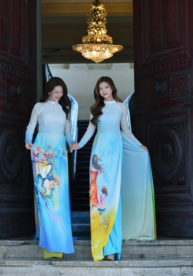 1785221140-836783b441-hoa-hau-dien-anh-thanh-xuan-va-con-gai-katleen-phan-vo-1-3536-4356-width740height1057 Thanh Xuân thích diện áo dài vì thấy phù hợp tính cách, tôn nét đằm thắm.