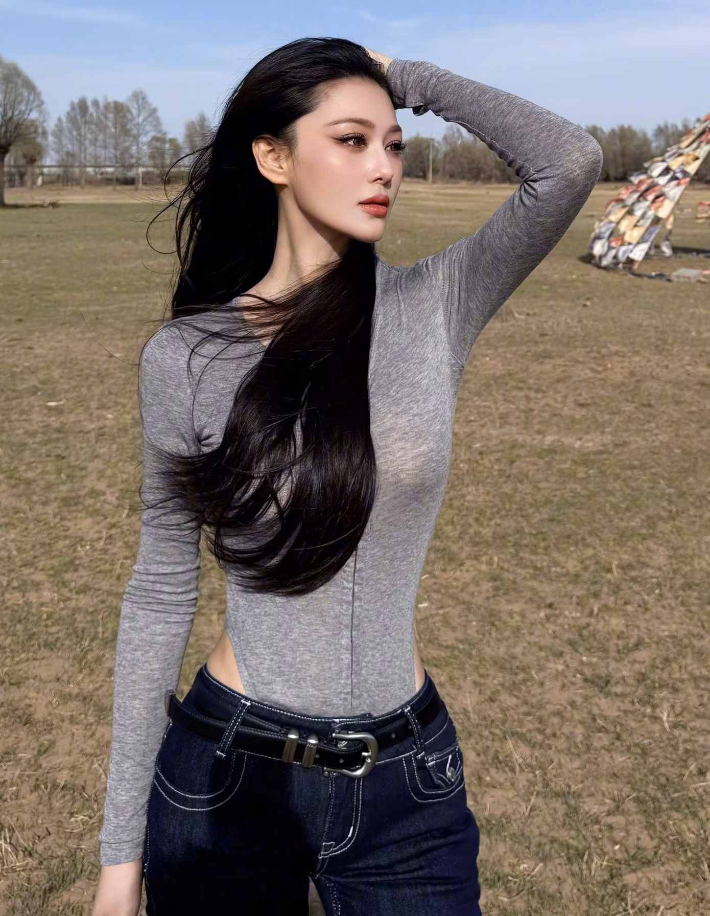 1785299500-3a6380be44-truong-hinh-du18-width1390height1792 Trương Hinh Dư từng vướng nhiều scandal và bị ghét khi đụng độ Phạm Băng Băng.