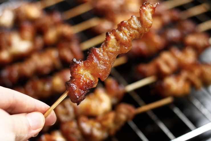 Thịt nướng cháy xém dễ phát sinh các chất độc hại, gây nguy cơ ung thư. Ảnh minh họa: Bùi Thủy