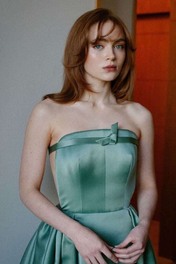 1785666688-928c0ccaae-bzvn-ngoi-sao-stranger-things-sadie-sink-11-60-width720height1080 Mỹ nhân tóc đỏ gây sốt trong 'Spider-Man 4', nhan sắc như búp bê - 5