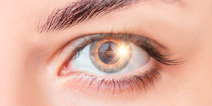 1786534006-62c75abc43-how-can-an-eclipse-hurt-your-eyes-1000x500-8820-width730height365 Tổn thương trong mắt của Nia Payne là vĩnh viễn và không có phương pháp điều trị y khoa nào có thể khắc phục. Ảnh minh họa: Seema