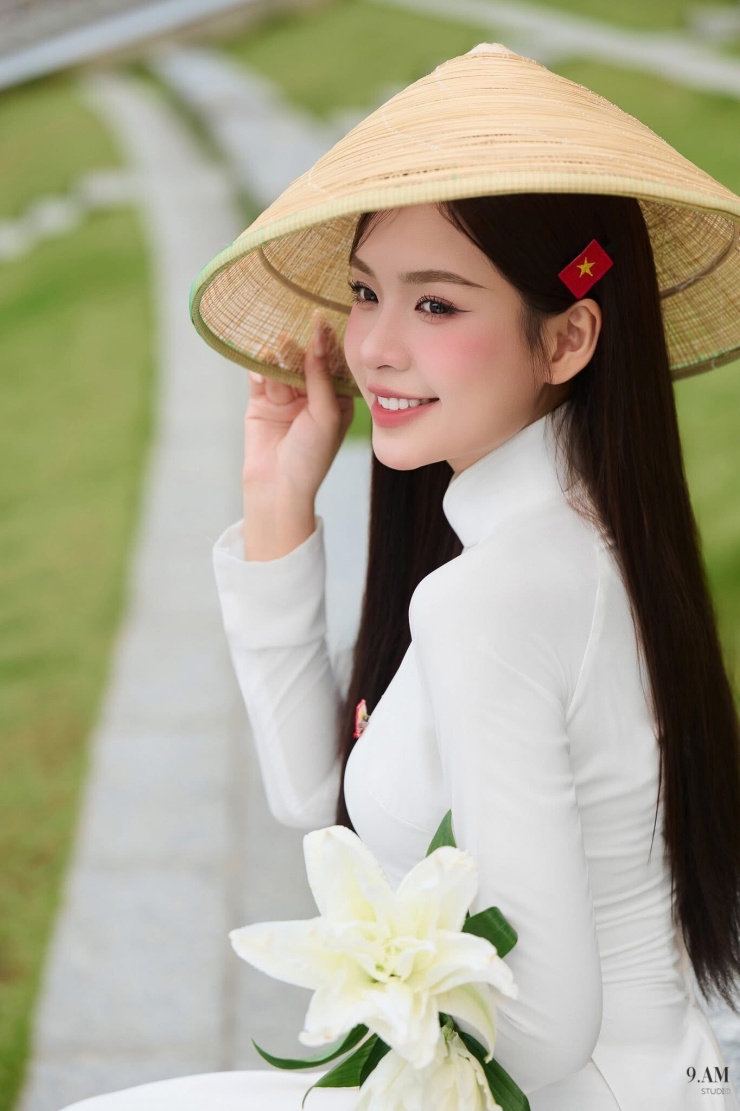 Nhan sắc đời thường của nữ diễn viên đang gây sốt phim Mùa hè năm ấy - 11