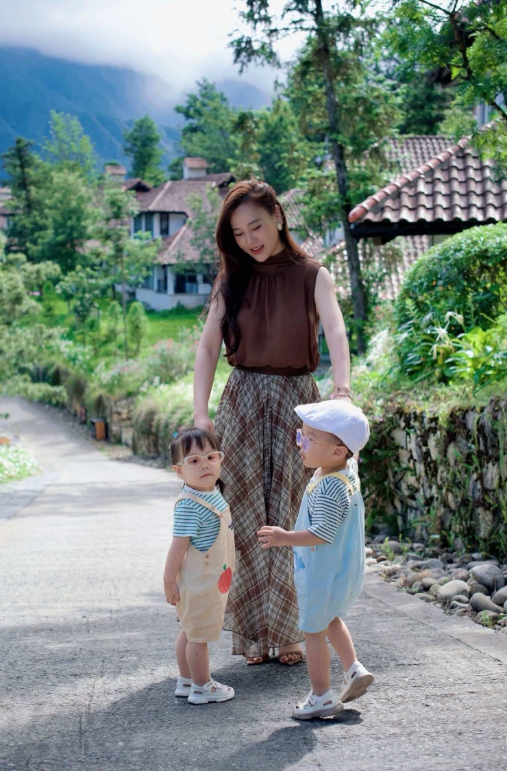 Sắc vóc gái hai con của Phương Oanh - 6