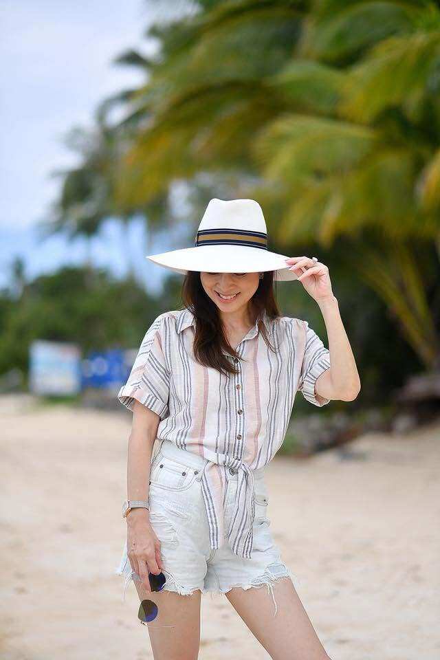 1787999238-9e37a25954-madam-pang-12-2828-width640height960 Madam Pang gây sốt với nhan sắc - 12