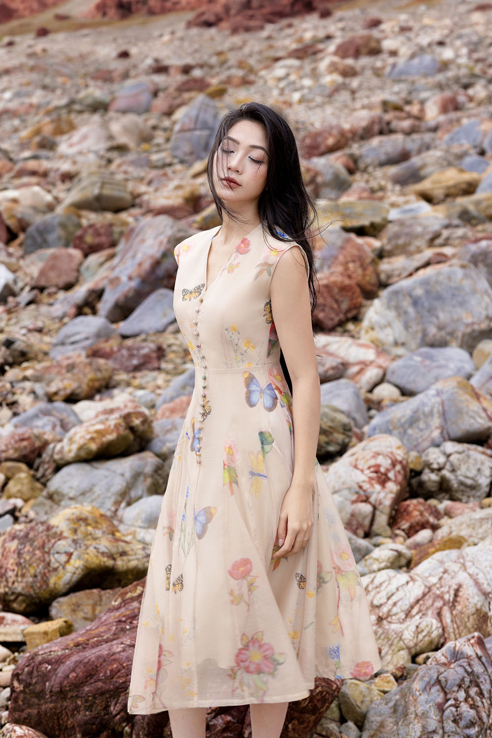 dam-to-hoa-tiet-dang-xoe-phoi-nut-hl34-30 Đầm tơ họa tiết dáng xòe phối nút HL34-30