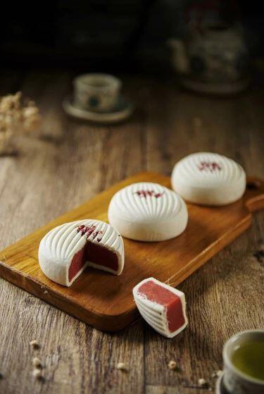 Bánh dẻo đang trở thành món ăn được nhiều người săn đón trên mạng xã hội những ngày gần đây.