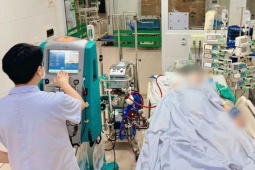 Thay huyết tương cứu sống người phụ nữ nguy kịch