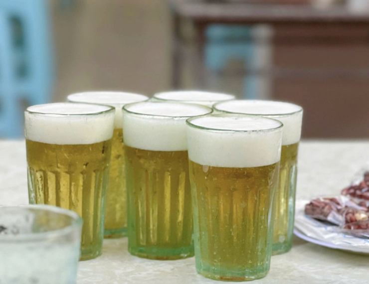 Người có men gan cao hoặc mắc bệnh gan cần kiêng tuyệt đối rượu bia. Ảnh minh họa: Huỳnh Anh