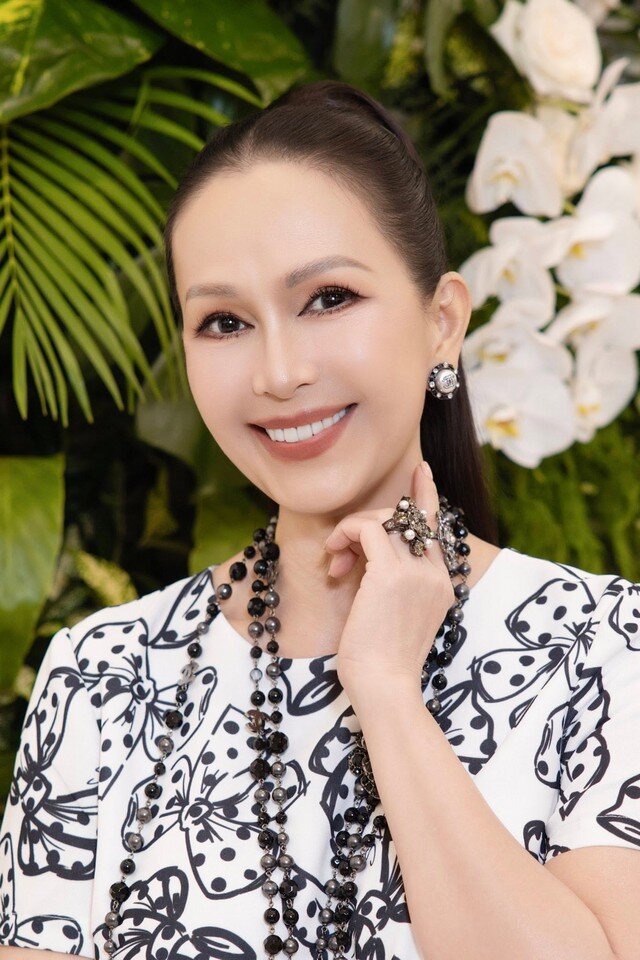 Diễm My 6X ở tuổi trung niên - 8