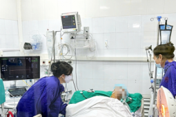 Mẹ và vợ nghẹn ngào tiễn biệt nam shipper hiến tạng cứu nhiều người