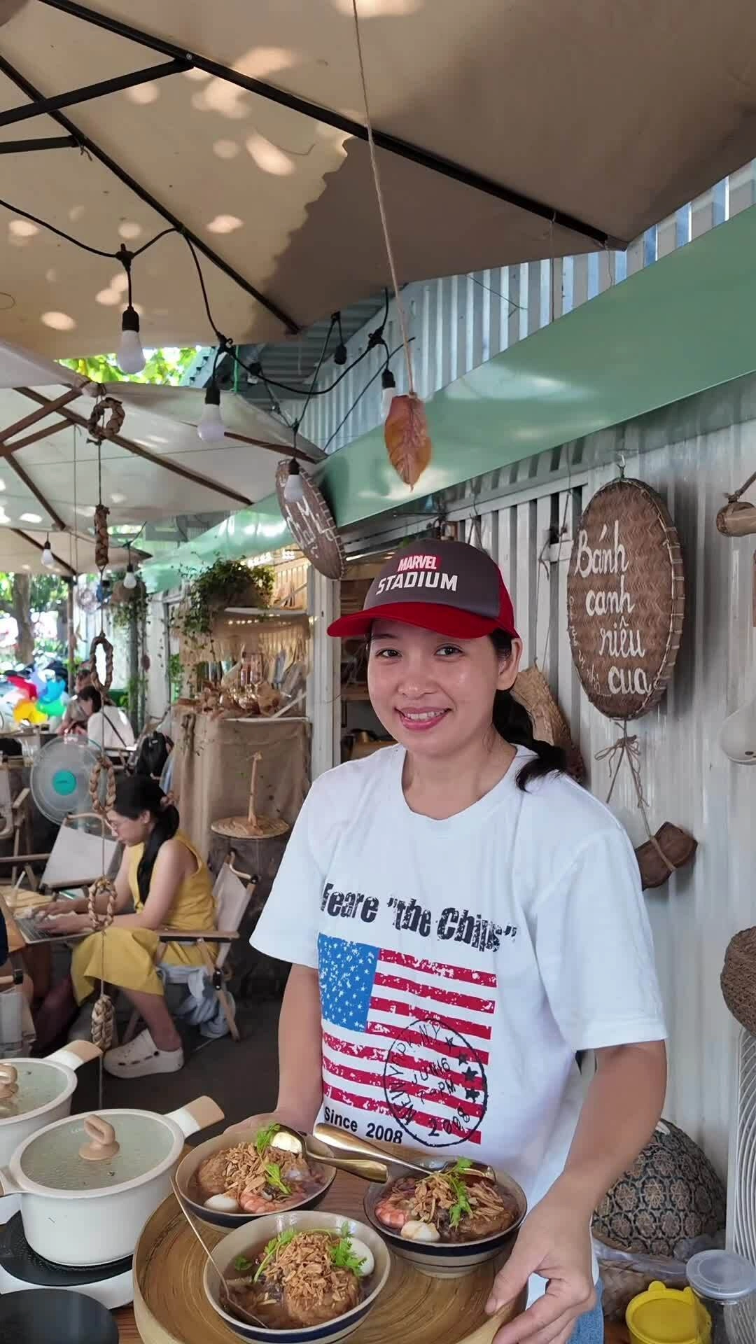 Ăn bánh đúc kiểu Hà Nội ở TP HCM