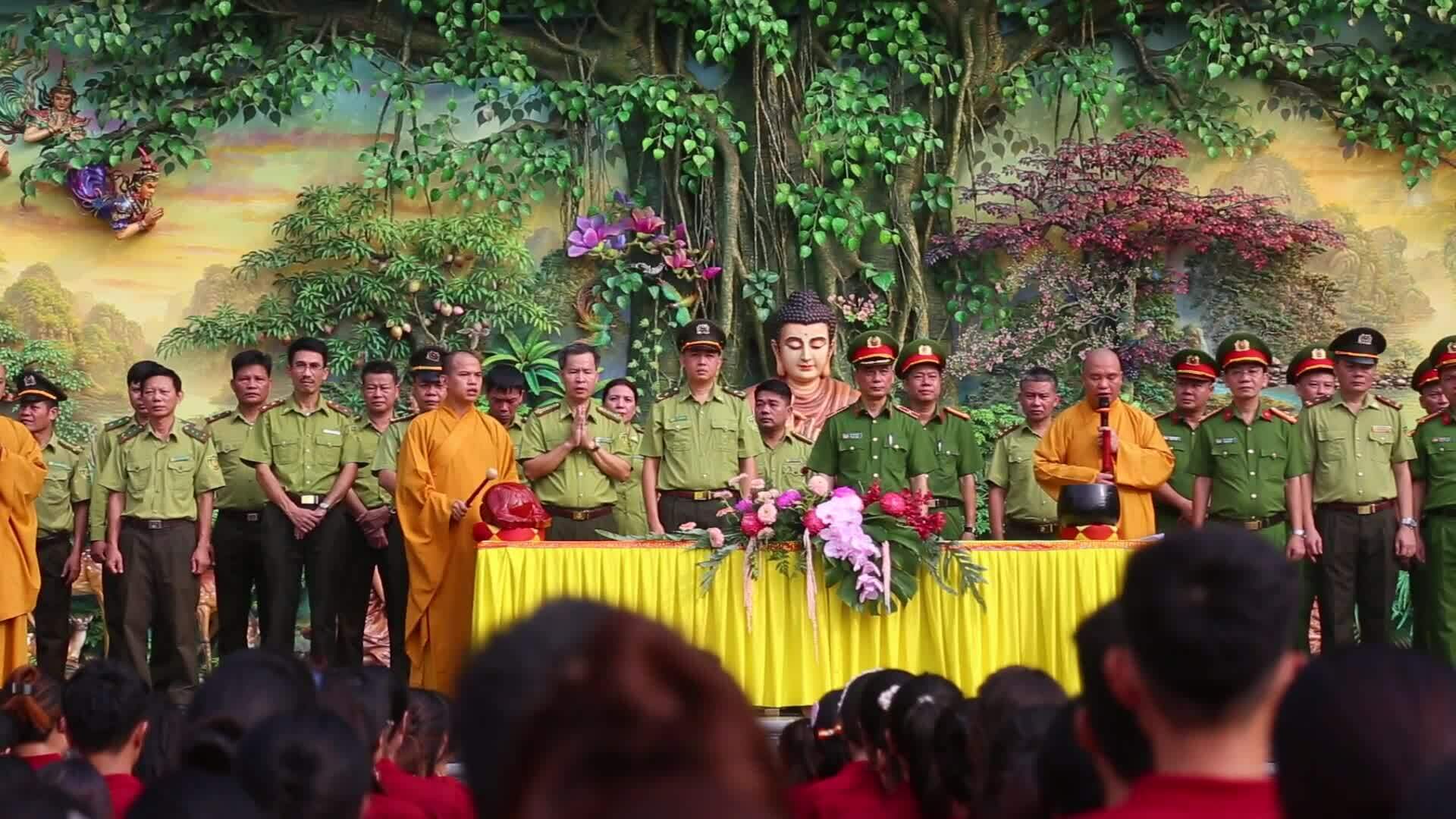 phong-sinh-la-cuu-mot-sinh-mang-song-sai-cach-co-the-bi-xu-l-1786867912 Phóng sinh là cứu một sinh mạng song sai cách có thể bị xử lý hình sự