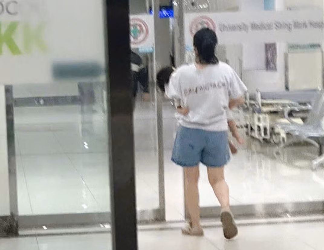 Nhờ CSGT dẫn đường, gia đình đã đưa cháu bé thăm khám kịp thời