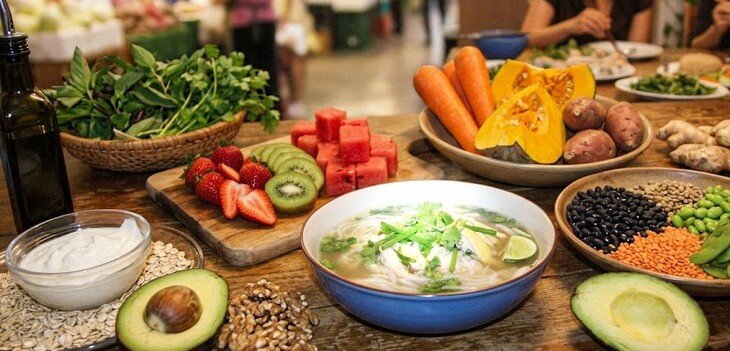 Những thực phẩm lành mạnh nên lựa chọn sau ngừng ăn keto để không bị tăng cân. Ảnh minh họa AI.