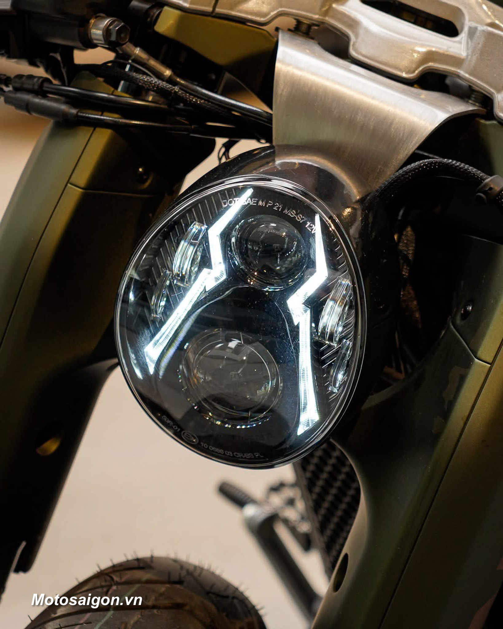 benda-napoleon-500-bobber-do-dep-2027-danh-gia-xe-review-motosaigon-8