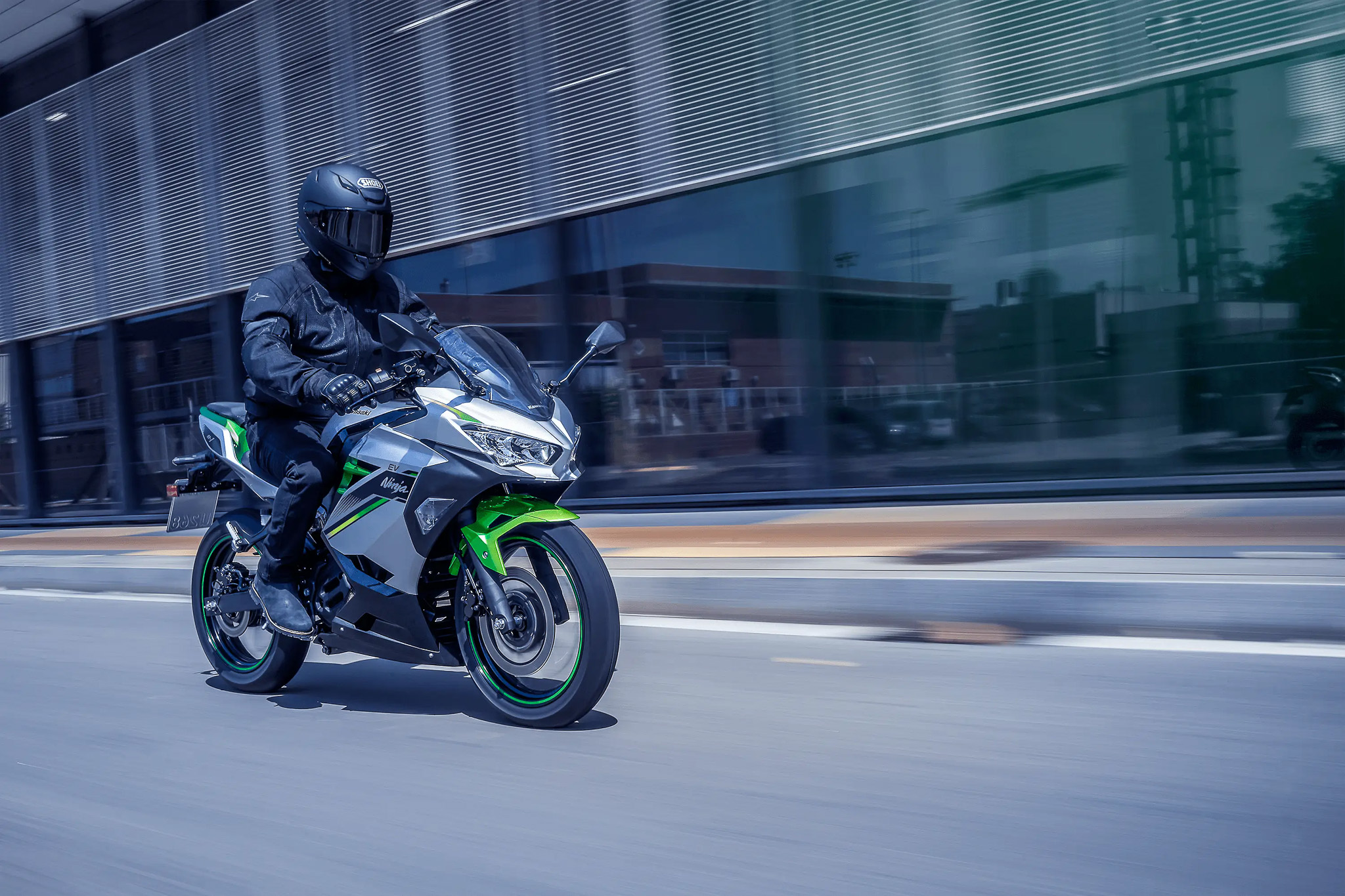 kawasak-ninja-e1-2027-abs-danh-gia-xe-moto-dien-motosaigon-6