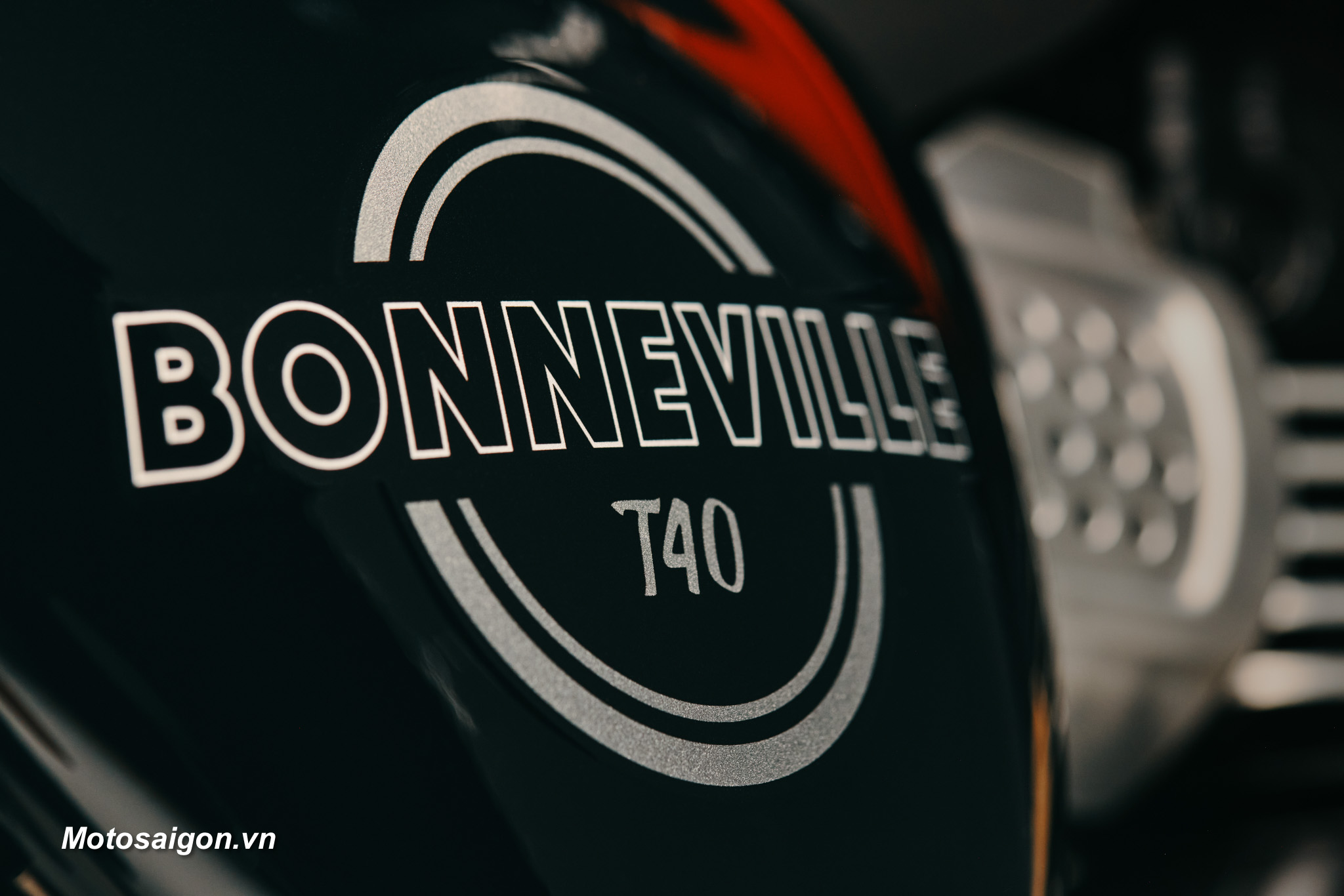 triumph-bonneville-t40-black-danh-gia-xe-2027-motosaigon-08
