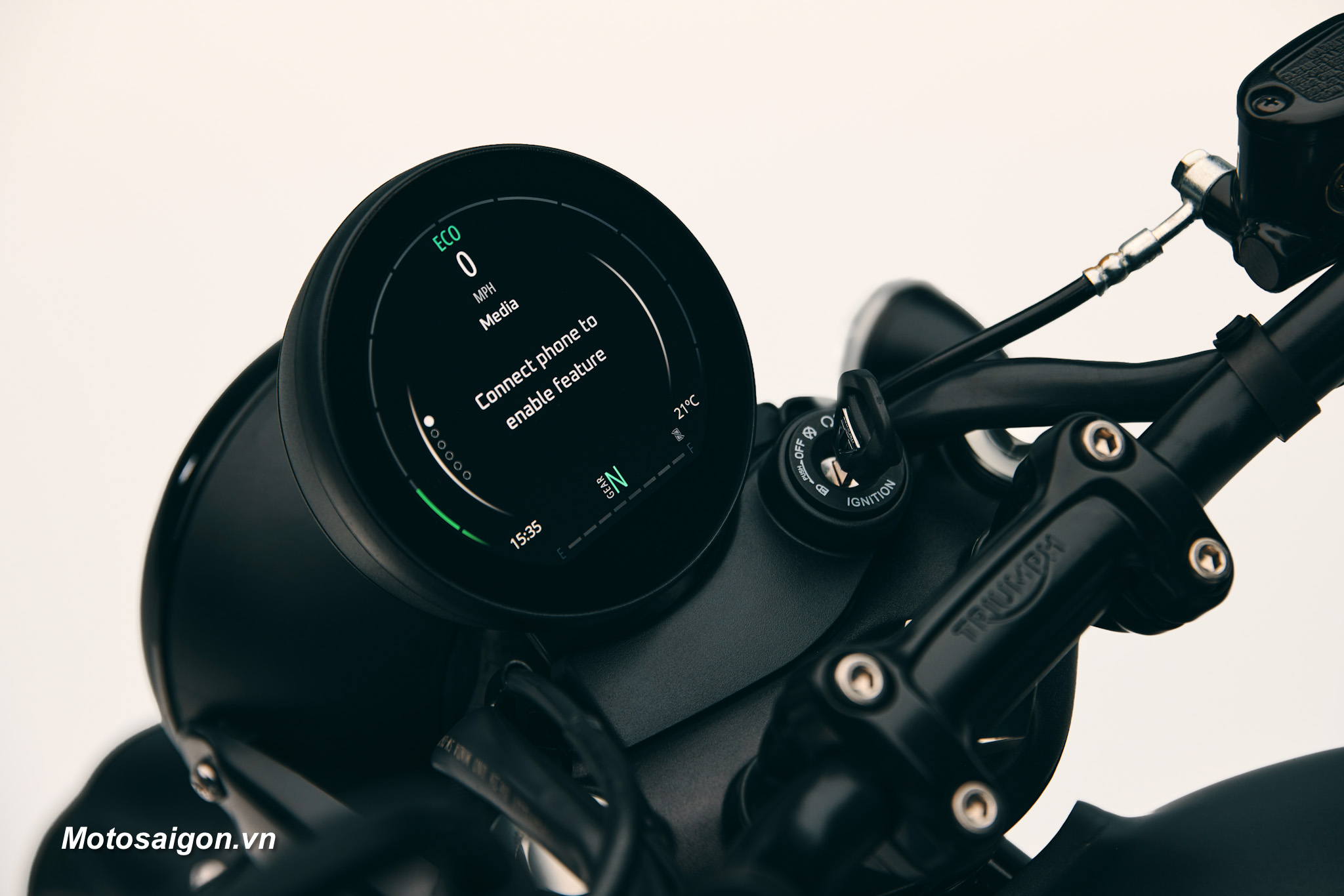 triumph-bonneville-t40-black-danh-gia-xe-2027-motosaigon-63
