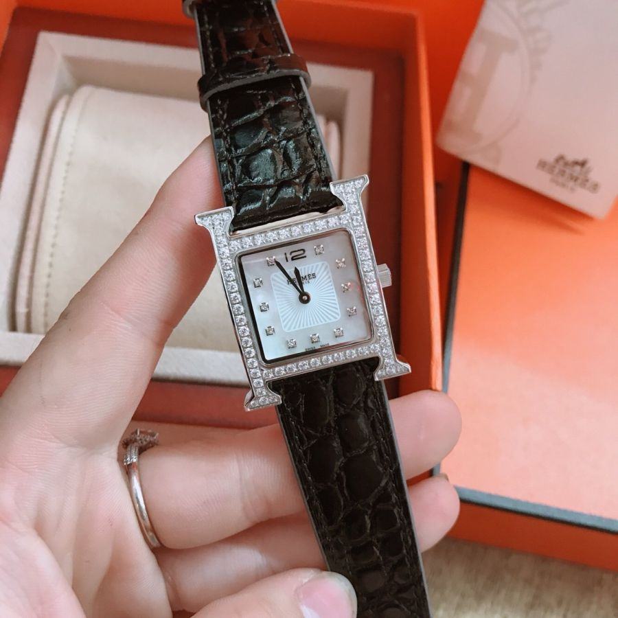Đồng hồ Hermès đắt giá, thiết kế đẹp được nhiều phái nữ yêu thích