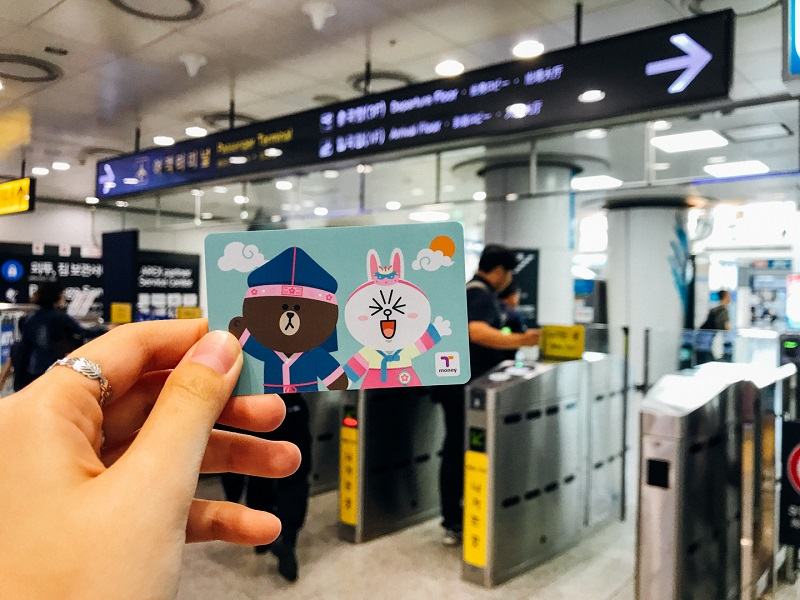 Thẻ T-money được sử dụng rất phổ biến khi di chuyển, đi lại bằng các phương tiện công cộng ở Hàn Quốc 