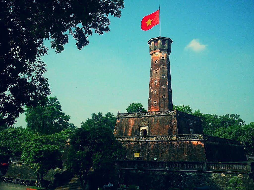 Cột cờ Hà Nội được xây dựng từ năm 1812