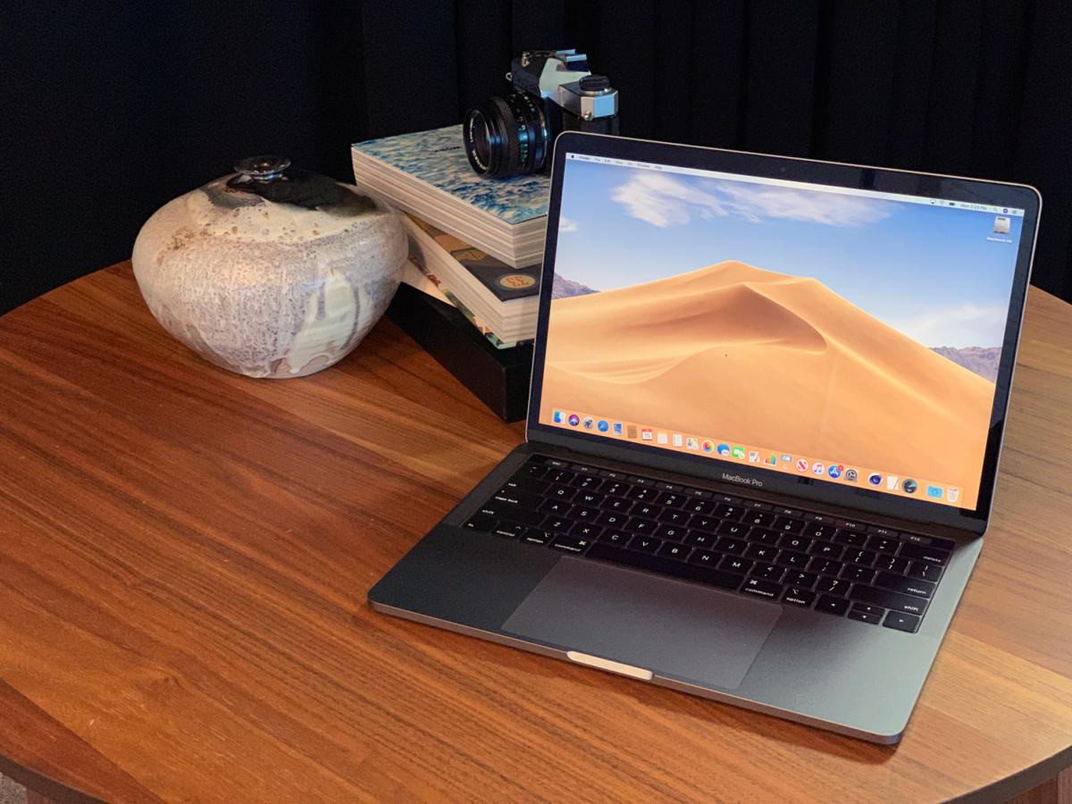 Apple Macbook Pro 13 2022 với vẻ đẹp không thể chối từ