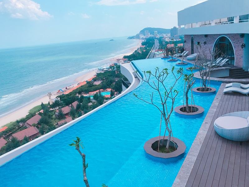 Ở Vũng Tàu có rất nhiều khách sạn đẹp và sang trọng.