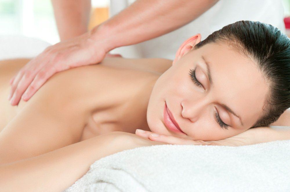 Massage cho phụ nữ sau sinh là một cách tốt để thư giãn cơ thể
