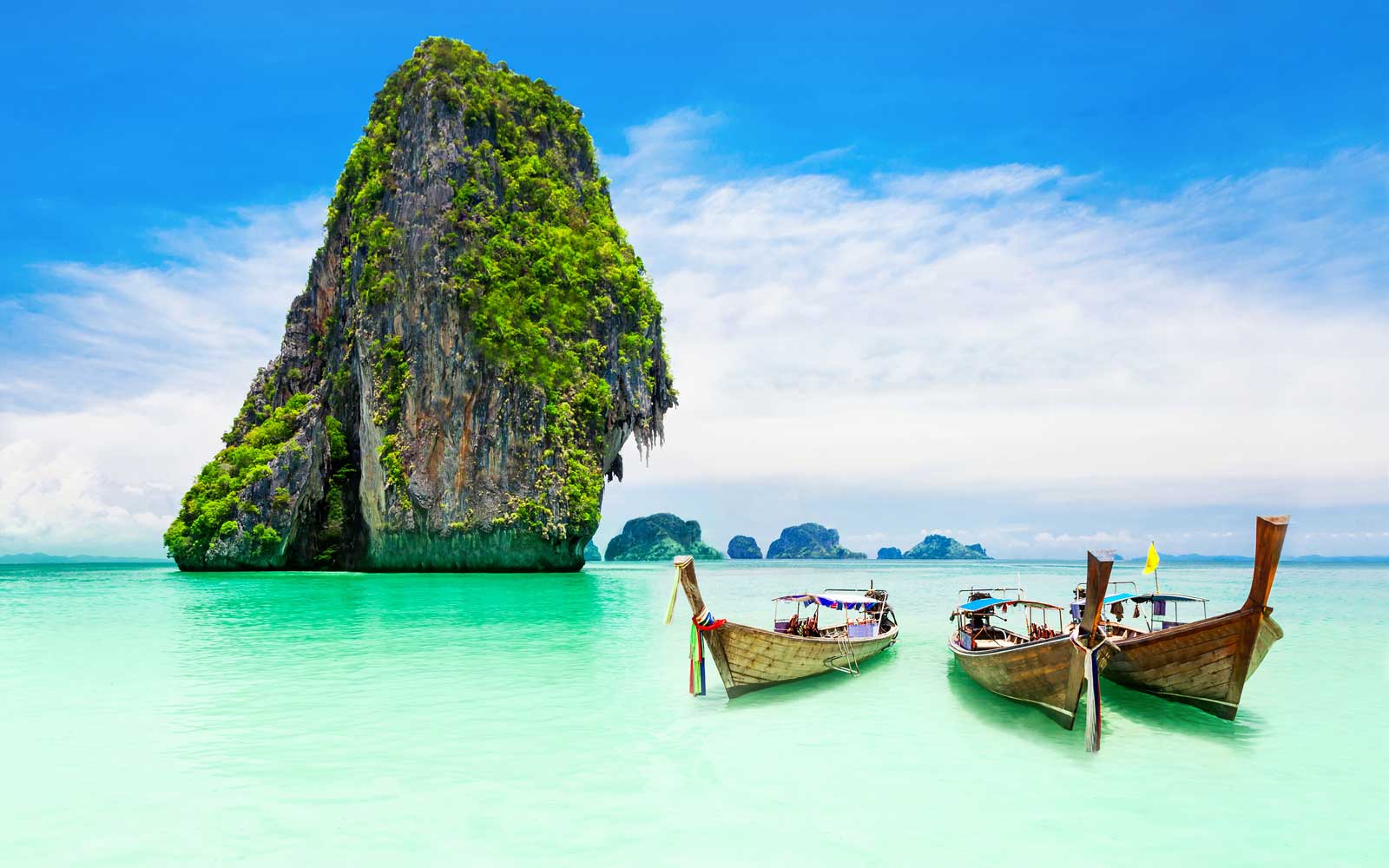 Biển Phuket trong xanh như mơ