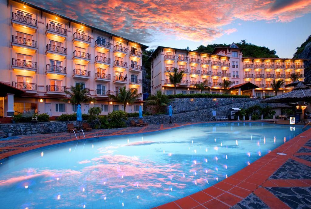Cát Bà Island Resort & Spa là sự giao thoa giữa phong cách phương Đông và phương Tây.