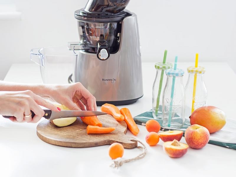 Hướng dẫn cách làm nước ép cà rốt dứa giúp tăng cường hệ miễn dịch