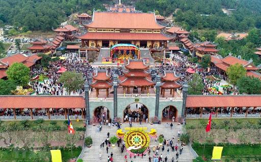 Kinh nghiệm sắm lễ đi chùa Ba Vàng cầu may mắn thành công năm 2020