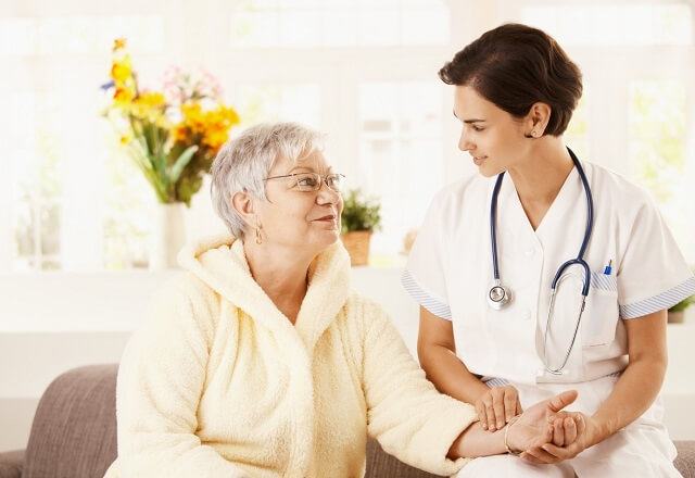 5 gói bảo hiểm sức khỏe cho người trên 65 tuổi nhiều phúc lợi nhất