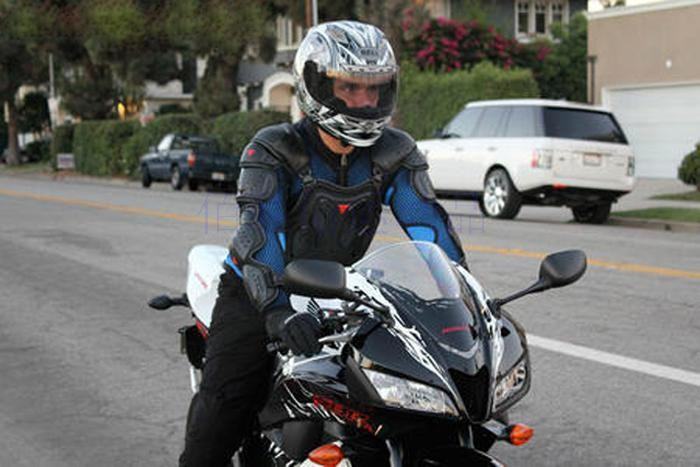 Trang phục bảo hộ cực chất cho người đi motor, xe máy
