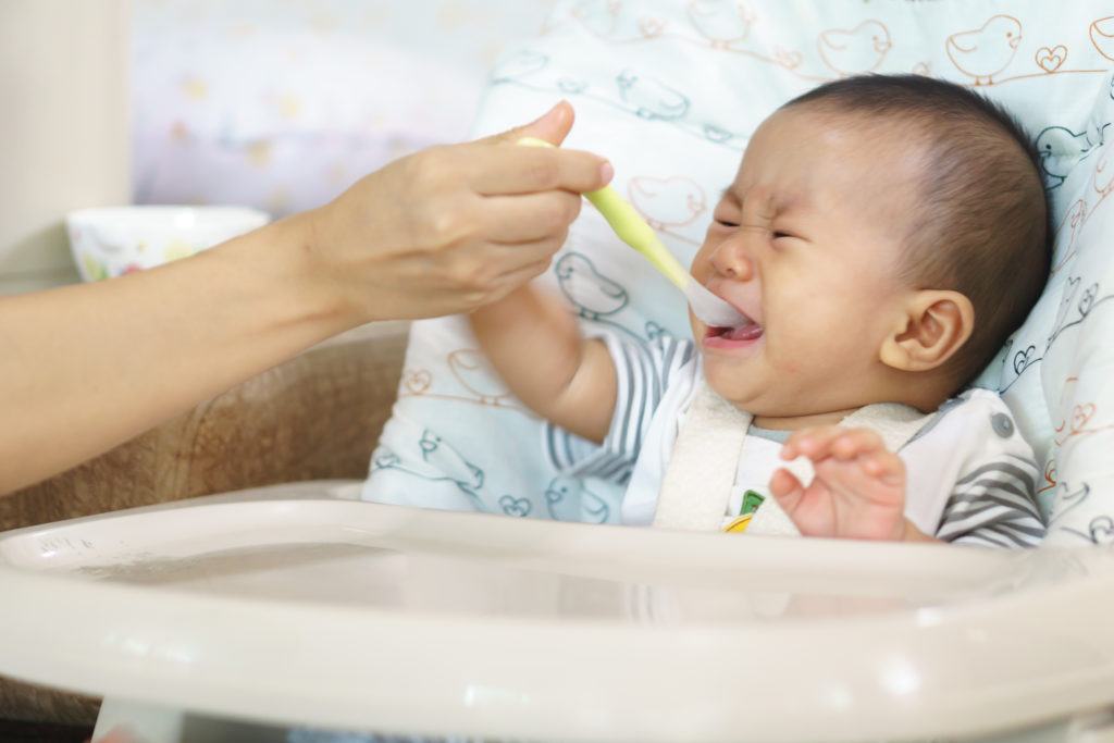 Tại sao bé biếng ăn, bố mẹ cần tìm hiểu rõ ràng để có hướng khắc phục đúng