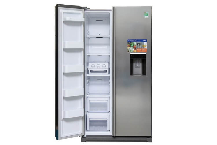 Tủ lạnh làm đá rơi tự động với nhiều tính năng hiện đại