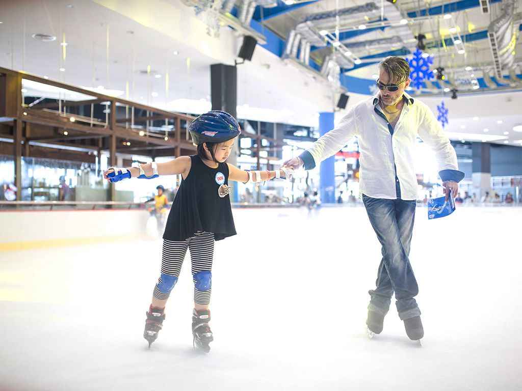 Review 7 sân trượt băng Vincom Ice Rink kèm giá vé chi tiết - Web ...