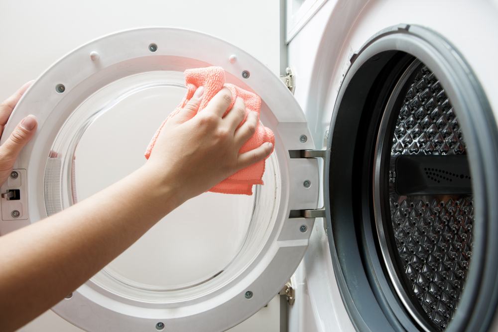 Bao lâu thì nên vệ sinh máy giặt?
