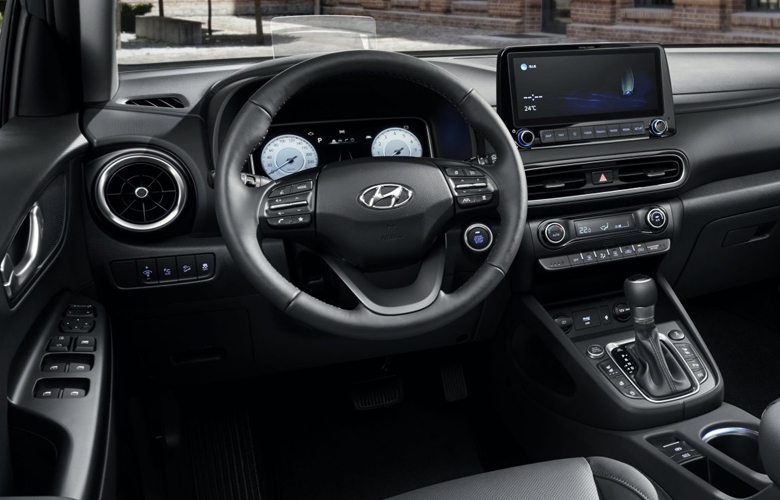 Khoang lái Hyundai Kona 2022 khá thoải mái và tiện dụng
