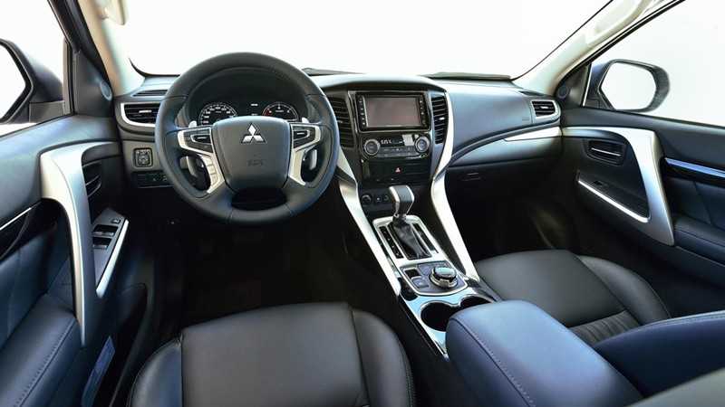 Đánh giá nội thất Mitsubishi Pajero Sport 2022 » Mitsubishi Phương Uyên