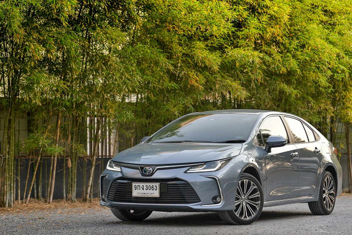 Đánh giá xe Toyota Corolla Altis 2022: Trẻ trung, hấp dẫn hơn