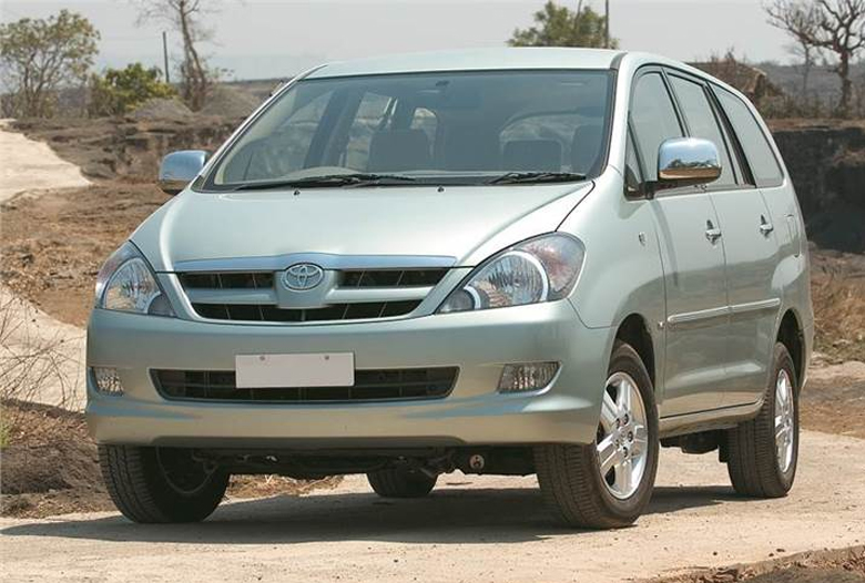 Toyota Innova đời 2006 thế hệ đầu tiên